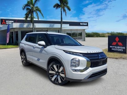 New 2025 Mitsubishi Outlander SE