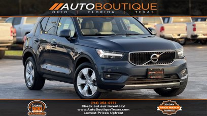 Used 2021 Volvo XC40 T5 Momentum