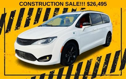 Used 2020 Chrysler Pacifica Limited w/ Quick Oder Package 2EV RED-S