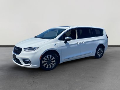 Used 2023 Chrysler Pacifica Limited