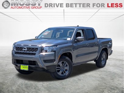 Used 2025 Nissan Frontier SV w/ Tow Package