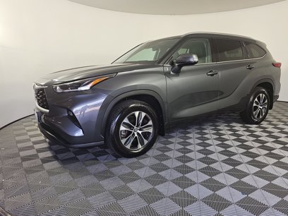 Used 2021 Toyota Highlander XLE