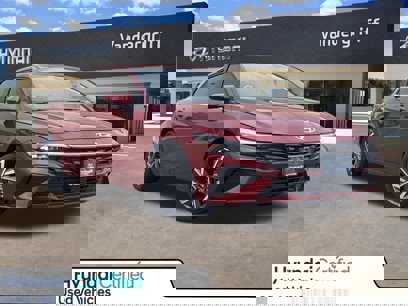 Used 2024 Hyundai Elantra SEL w/ Convenience Package