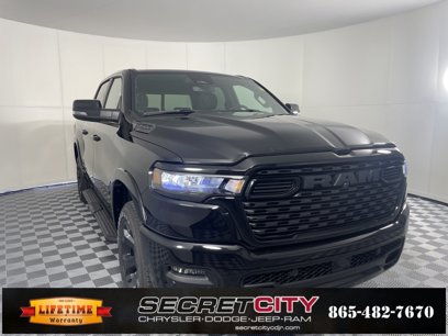 New 2025 RAM 1500 4x4 Crew Cab