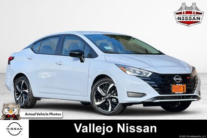 New 2025 Nissan Versa SR w/ Trunk Package