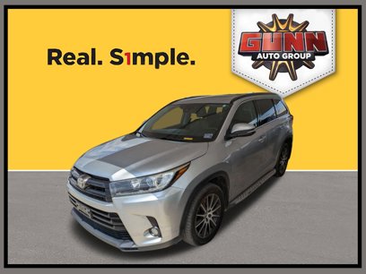 Used 2017 Toyota Highlander SE