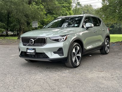 Certified 2025 Volvo XC40 B5 Core w/ Protection Package Premier