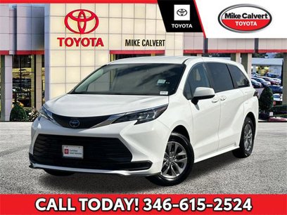 Certified 2023 Toyota Sienna LE
