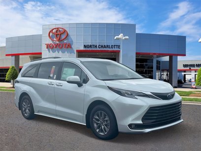 New 2025 Toyota Sienna XLE