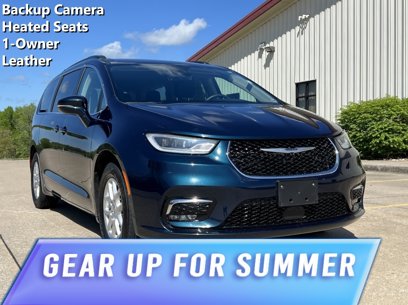 Used 2022 Chrysler Pacifica Touring-L