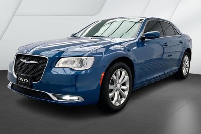 Used 2021 Chrysler 300 Touring w/ Driver Convenience Group