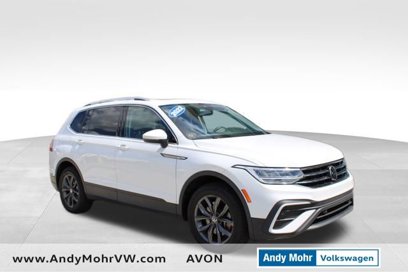 Used 2022 Volkswagen Tiguan SE w/ Panoramic Sunroof Package