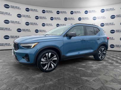 New 2025 Volvo XC40 B5 Ultra w/ Climate Package