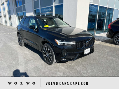 New 2025 Volvo XC60 B5 Plus w/ Climate Package