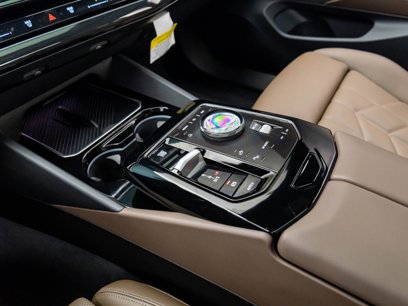 New 2024 BMW 530i xDrive w/ Convenience Package