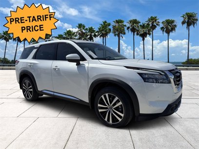 New 2025 Nissan Pathfinder Platinum w/ Cargo Package