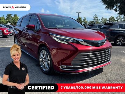 Used 2022 Toyota Sienna Platinum
