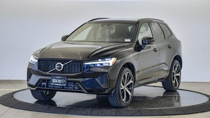 Certified 2022 Volvo XC60 T8 R-Design w/ Advanced Package