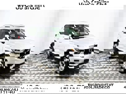 Used 2020 Volvo XC40 T4 Momentum