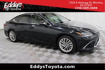 Used 2022 Lexus ES 350 Ultra Luxury w/ Accessory Package 2