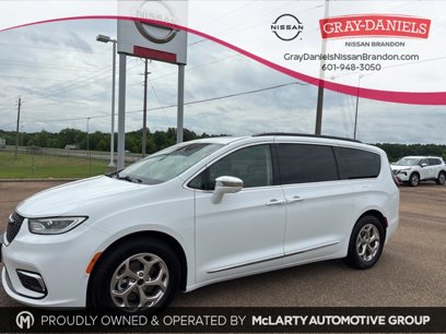 Used 2022 Chrysler Pacifica Limited