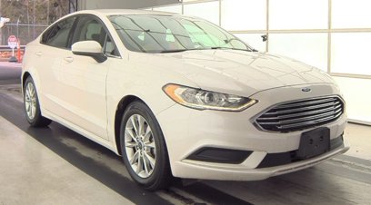 Used 2017 Ford Fusion SE w/ Fusion SE Technology Package