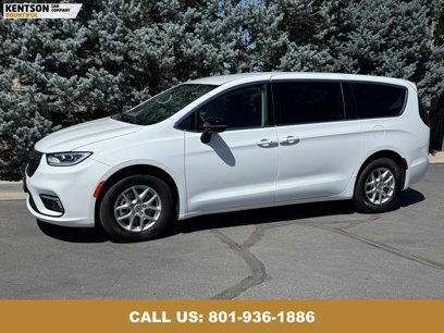 Used 2024 Chrysler Pacifica Touring-L