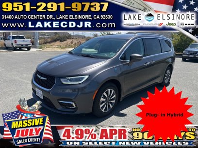 Certified 2021 Chrysler Pacifica Touring-L