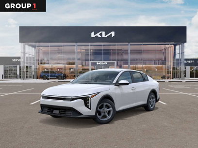 New 2025 Kia K4 LXS