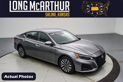 Used 2023 Nissan Altima 2.5 SV