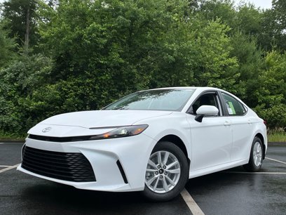 New 2025 Toyota Camry LE w/ Convenience Package