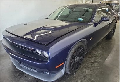 Used 2015 Dodge Challenger R/T Scat Pack w/ Technology Group