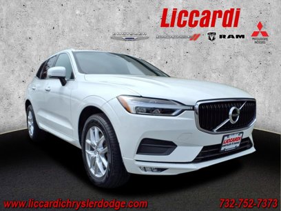 Used 2021 Volvo XC60 T6 Momentum w/ Climate Package