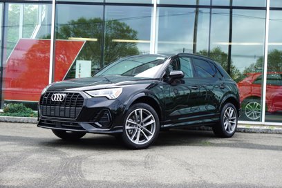 New 2025 Audi Q3 2.0T Premium