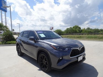 Used 2023 Toyota Highlander L