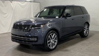 New 2025 Land Rover Range Rover SE