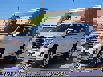 Used 2022 GMC Yukon SLT w/ SLT Luxury Package