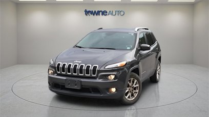 Used 2016 Jeep Cherokee Latitude w/ Cold Weather Group