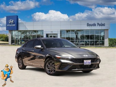 New 2025 Hyundai Elantra Blue