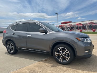 Used 2017 Nissan Rogue SL