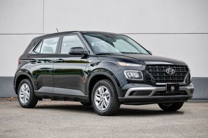New 2025 Hyundai Venue SE