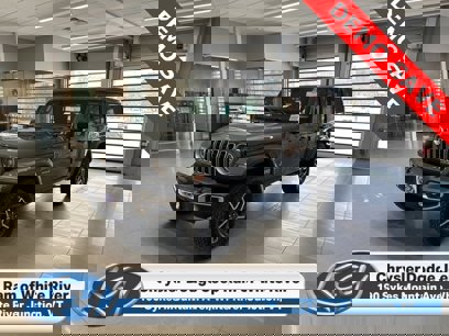 Used 2024 Jeep Wrangler Sahara w/ Technology Group