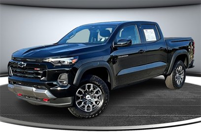 Used 2024 Chevrolet Colorado Z71 w/ Z71 Convenience Package 2