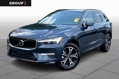 Used 2022 Volvo XC60 B5 Momentum w/ Protection Package Premier