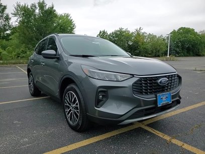 New 2024 Ford Escape SE