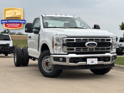 New 2025 Ford F350 XL w/ XL Chrome Package