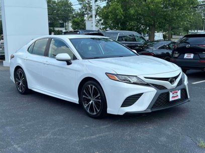 Used 2019 Toyota Camry SE