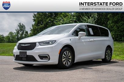 Used 2022 Chrysler Pacifica Touring-L