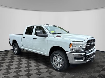 New 2024 RAM 3500 Tradesman w/ Chrome Appearance Group