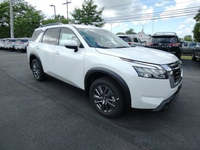 New 2025 Nissan Pathfinder SV w/ Cargo Package